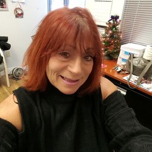 Meet your Posher, Dana